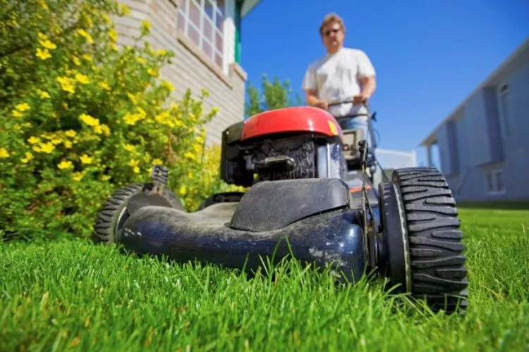 John Deere lawn mower slows down when cutting